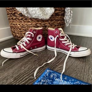 High top maroon Converse